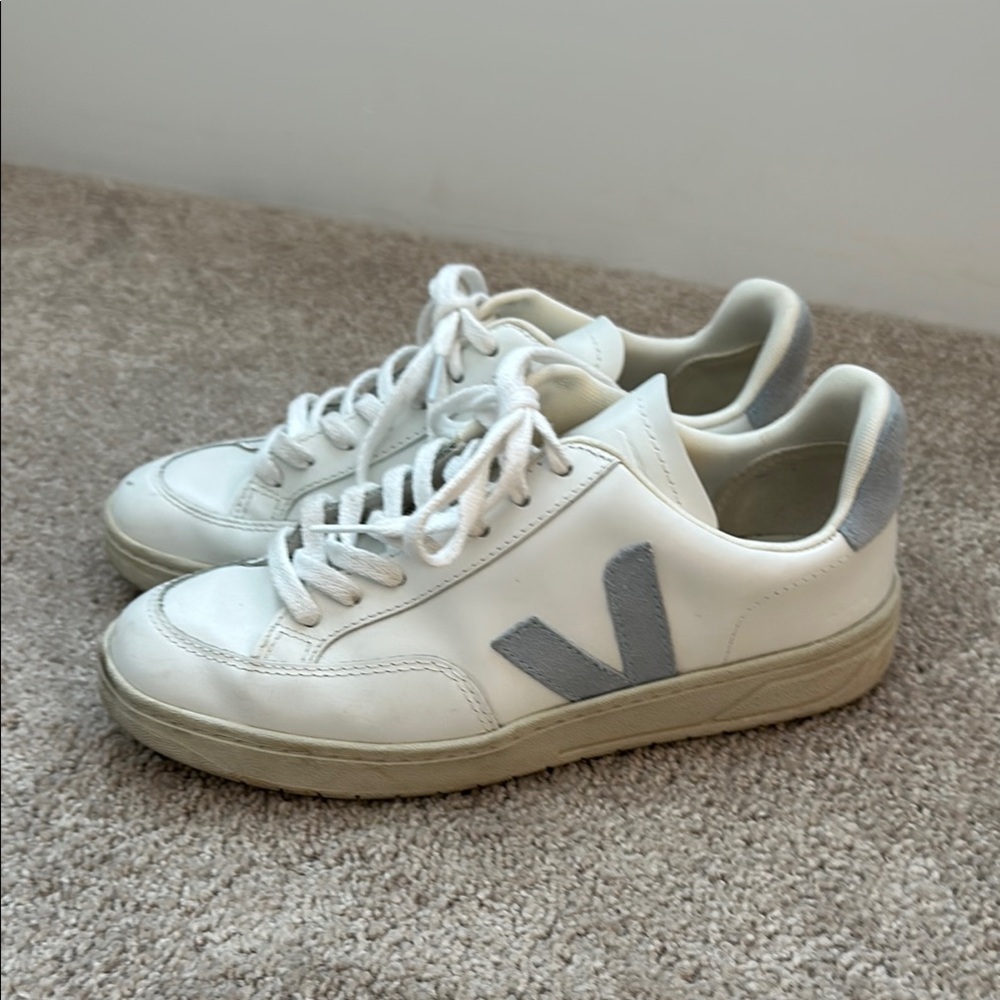 Veja White and blue Casual Sneakers